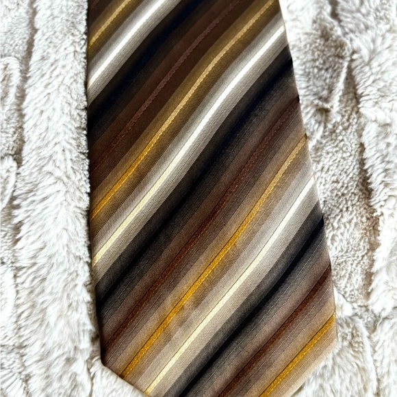 John Ashford 100% Silk Brown and Tan Striped Tie - Picture 3 of 6